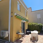 Appartement Seaside House For Four With Air Conditioning And Parking