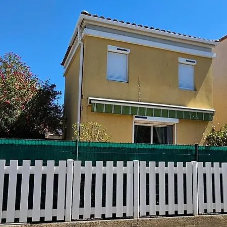 Appartement Seaside House For Four With Air Conditioning And Parking *