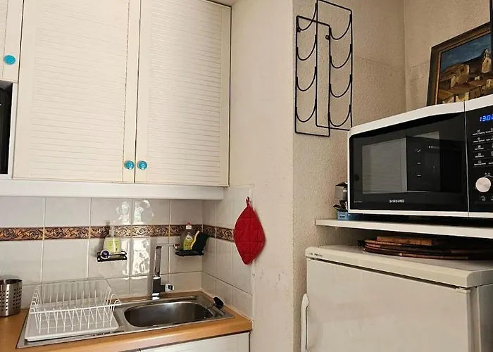 Seaside House For Four With Air Conditioning And Parking *